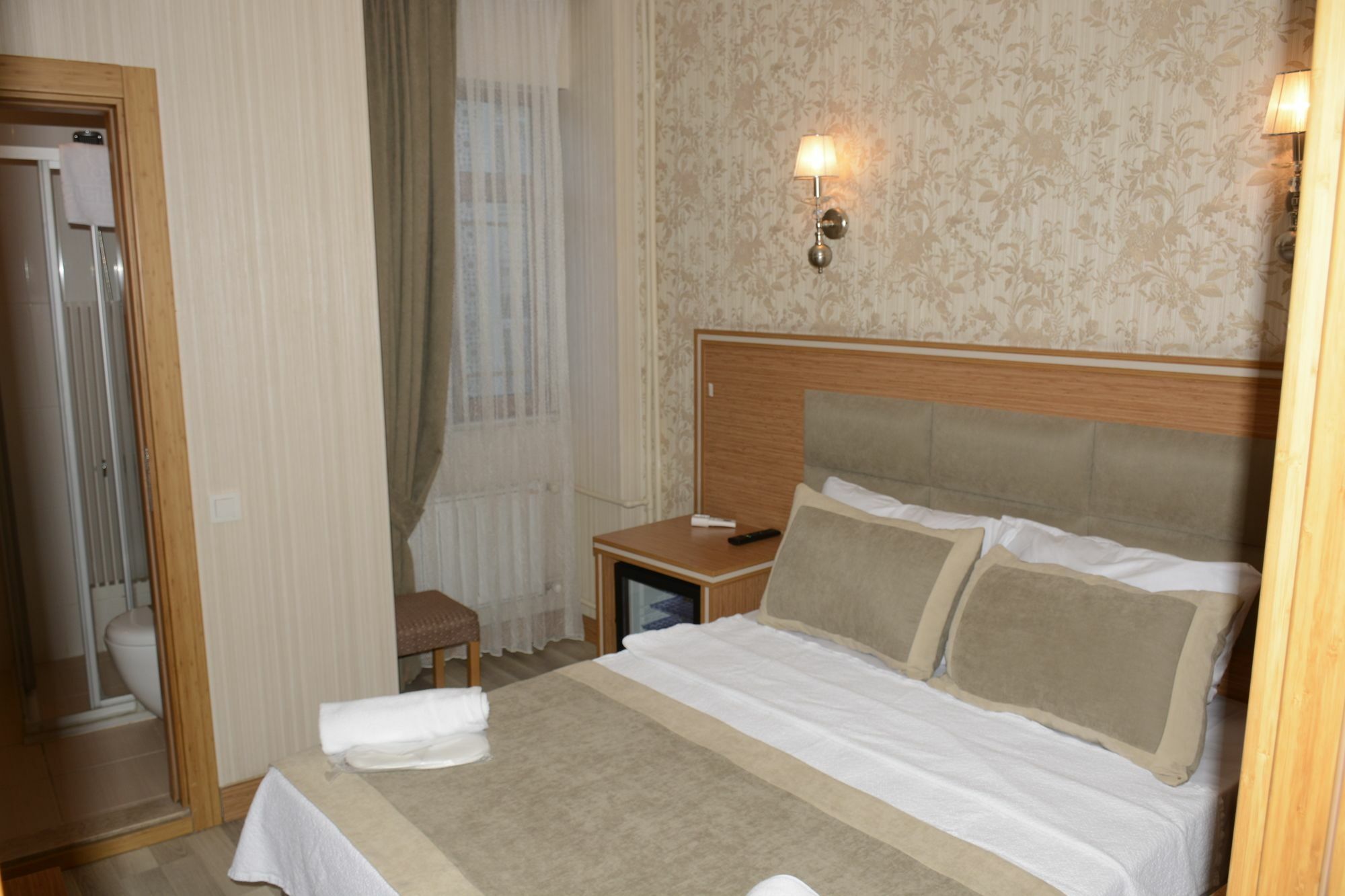 Hermanos Hotel Istanbul Exterior photo